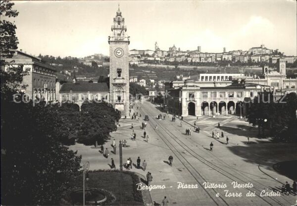 Bergamo Piazza Vittorio Veneto Torre Caduti