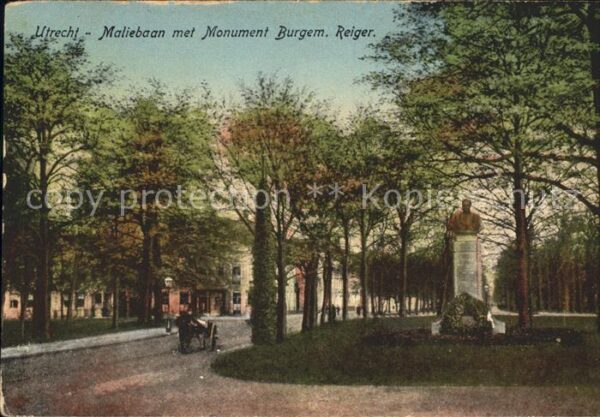 Utrecht Maliebaan met Monument Burgemeester Rei