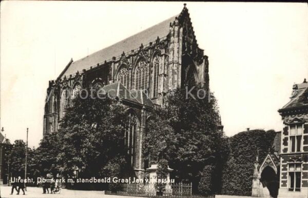 Utrecht Domkerk Standbeeld Graaf Jan van Nassau