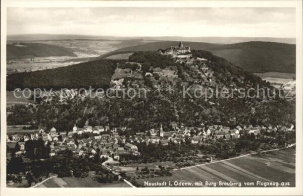 Neustadt Odenwald mit Burg Breuberg Fliegeraufnahme