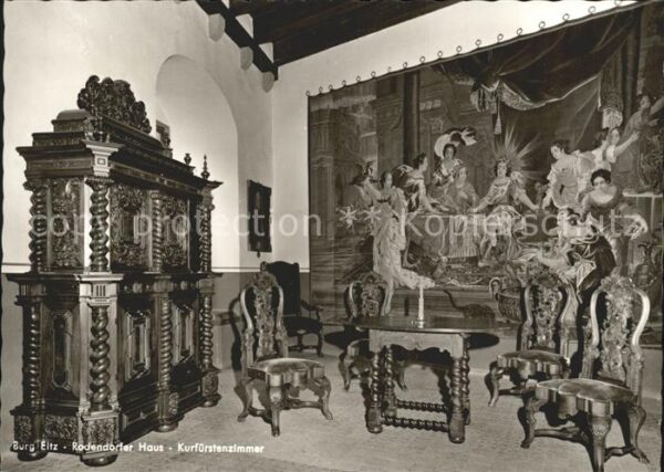 Burg Eltz Kurfürstensaal im Rodendorfer Haus Gobe