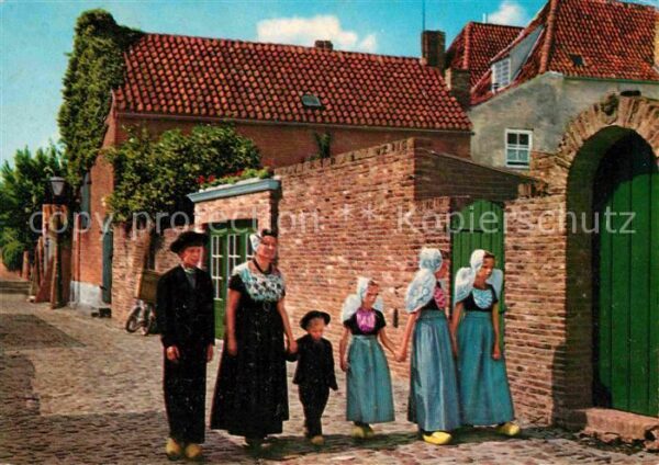 Zeeland Niederlande Kleidertrachten