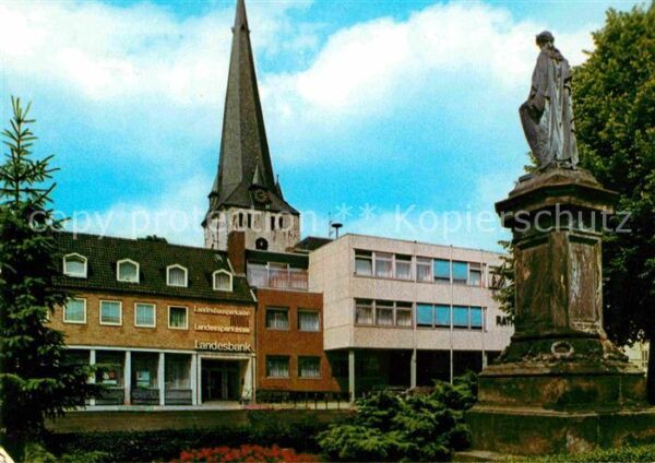 Schoeppenstedt Markt Brunnen Kirchturm