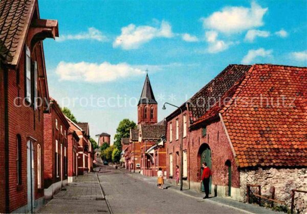 Zeddam Beneden en Bovendörpstraat met RK Kerk