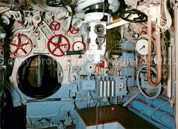 U-Boot Unterseeboot Submarine Sous-Marin Marine-Ehrenmal U-995 Laboe