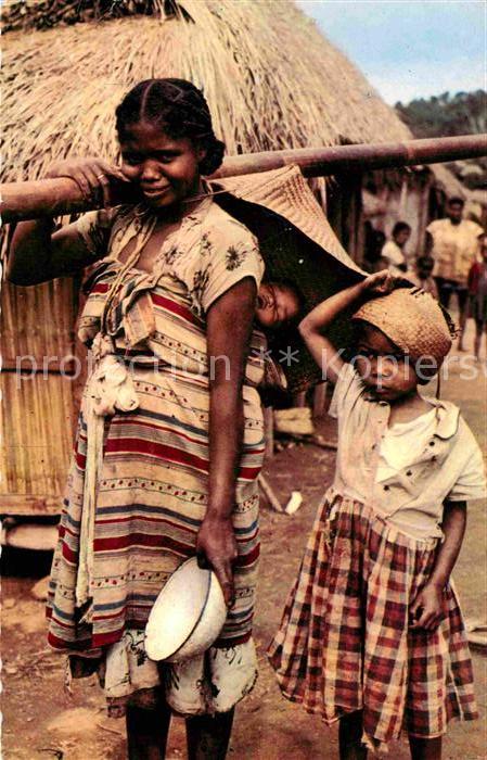 Madagascar Scene villageoise