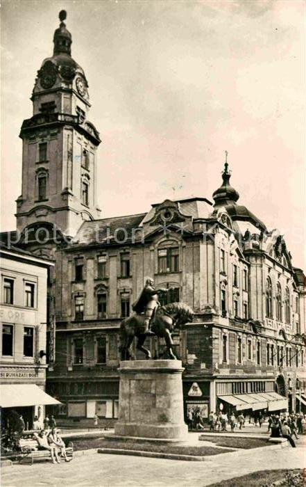 Pecs Tanacshaza a Hunyadi szoborral Denkmal