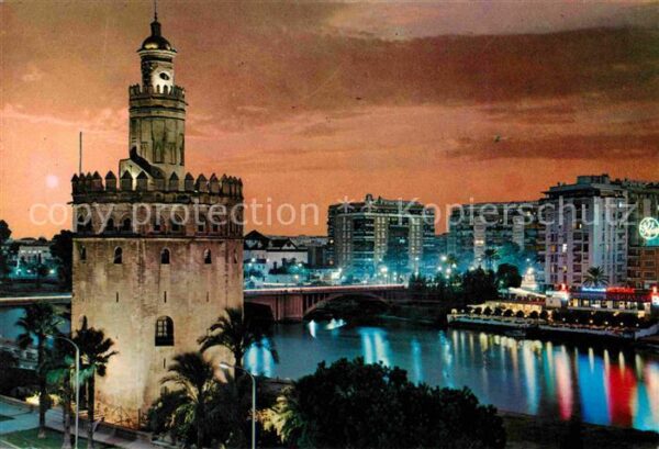 Sevilla Andalucia Torre del Oro Rio Guadalquivir de noche