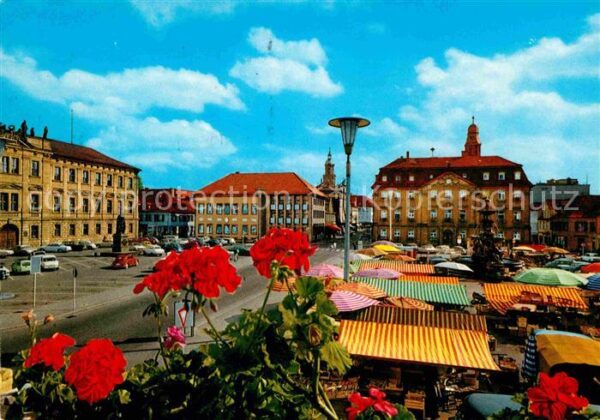 Erlangen Marktplatz mit Schloss und Rathaus