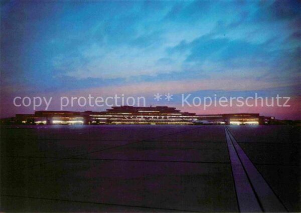 Koeln Rhein Flughafen Köln Bonn bei Nacht
