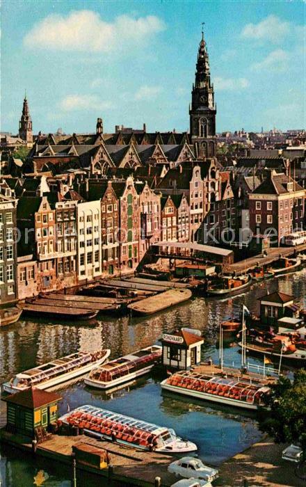 Amsterdam Niederlande Damrak met Oude Kerk Damrak mit Alter K