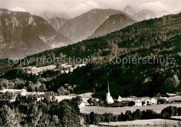 Hammer Siegsdorf an der Deutschen Alpenstrasse gegen Lof