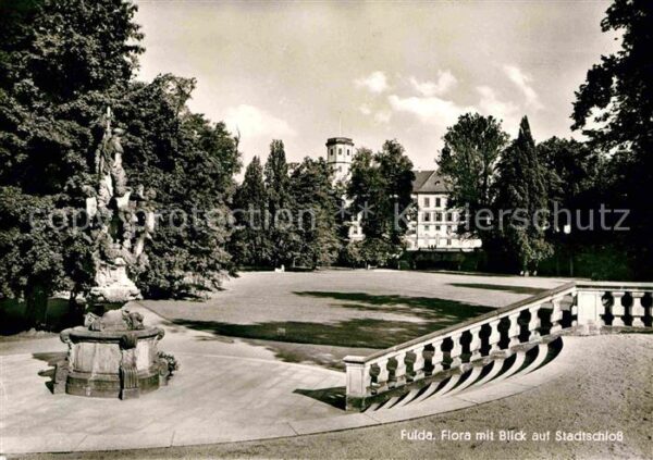 Fulda Flora mit Blick auf das Stadtschloss