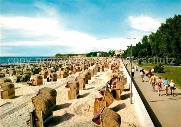 Groemitz Ostseebad Promenade am Strand