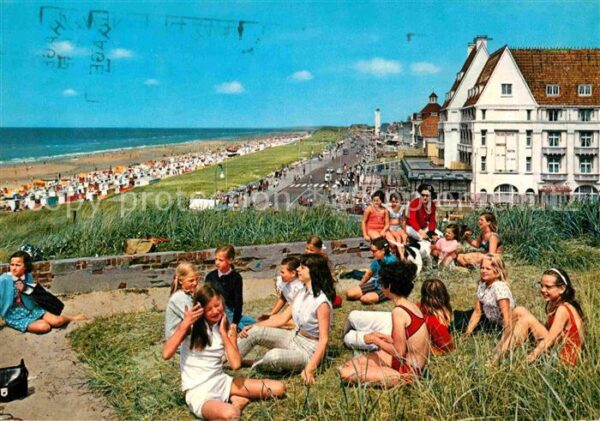 Noordwijk aan Zee  Koningin Wilhelmina Boulevard Mädchen S