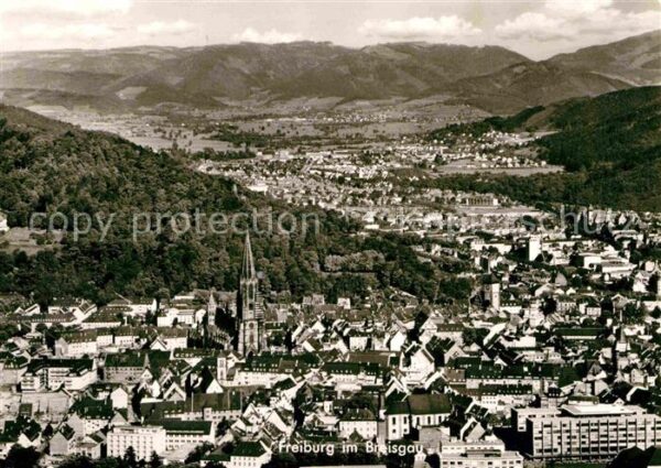 Freiburg Breisgau Blick zum Schwarzwald Fliegeraufnahme