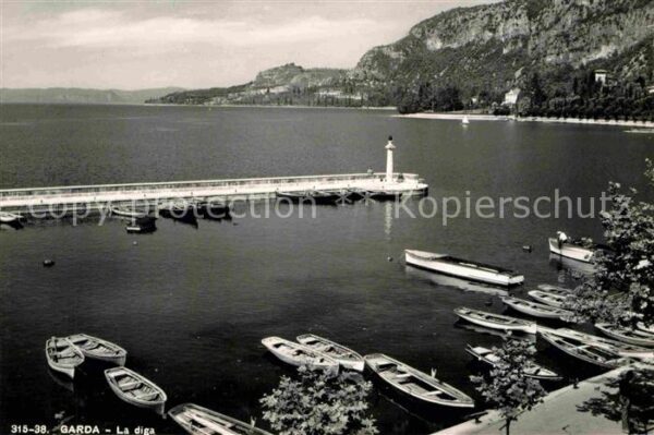 Garda Lago di Garda La diga Hafen Gardasee