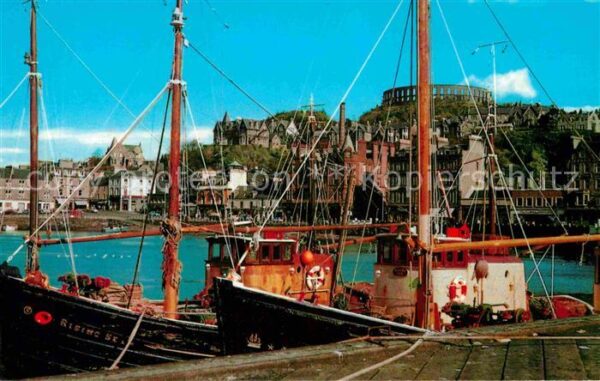Oban Harbour Hafen Fischkutter