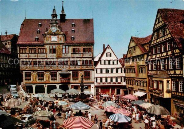 Tuebingen Marktplatz mit Rathaus Fachwerkhäuser A