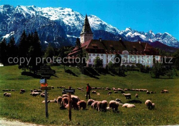Elmau Schloss mit Wettersteingebirge Schafher