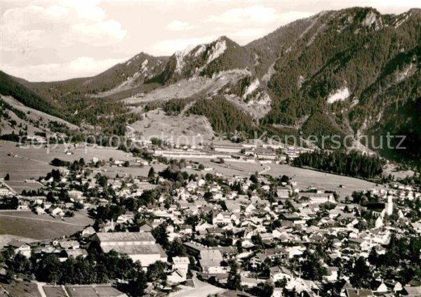 Oberammergau mit Ammergauer Alpen Fliegeraufnahme