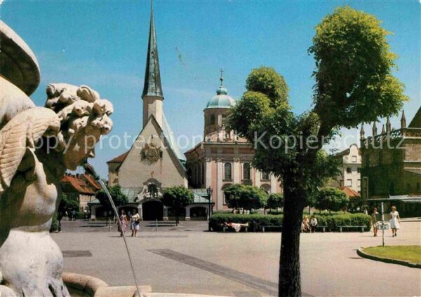 Altoetting Blick vom Marienbrunnen auf Gnadenkapel