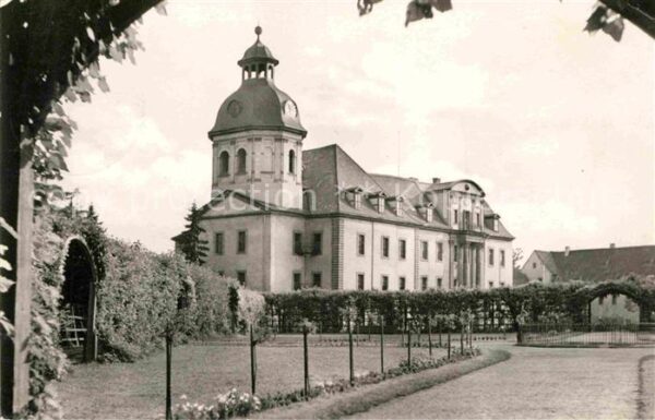 Eisenberg Thueringen Schloßgarten mit Schloßkirche