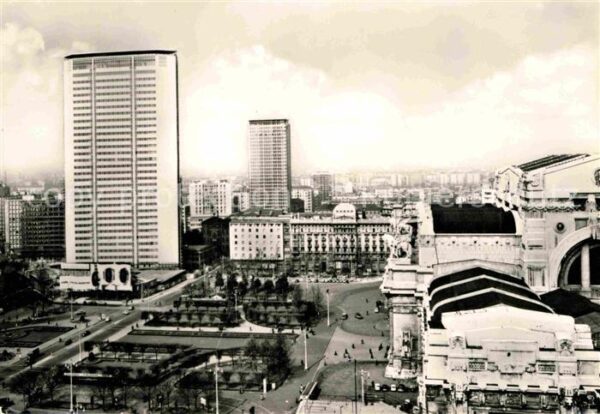 Milano Piazza Duca d`Aosta Grattacielo Pirelli