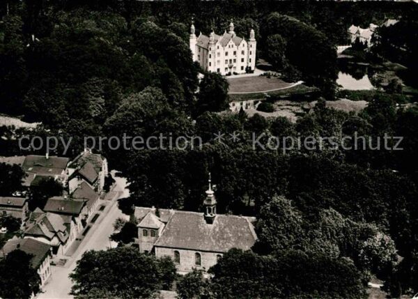 Ahrensburg Fliegeraufnahme Schloß und Kirche