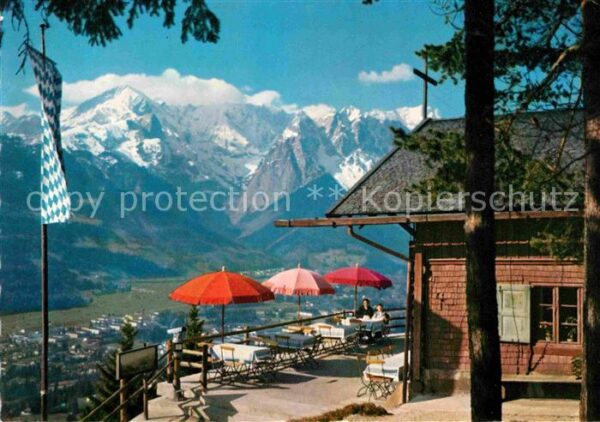 St Martin Grasberg Berggasthof Terrasse Blick gegen Zugspi