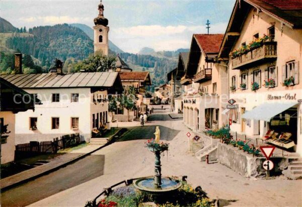 Oberaudorf Hauptstrasse Brunnen Kirche Alpenblick