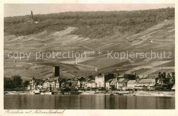 Ruedesheim Rhein Rheinpartie mit Nationaldenkmal