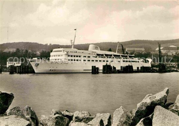 Faehre Ferry Bac Traghetto-- Schwedenfähre Trelleborg Hafen Sassnitz