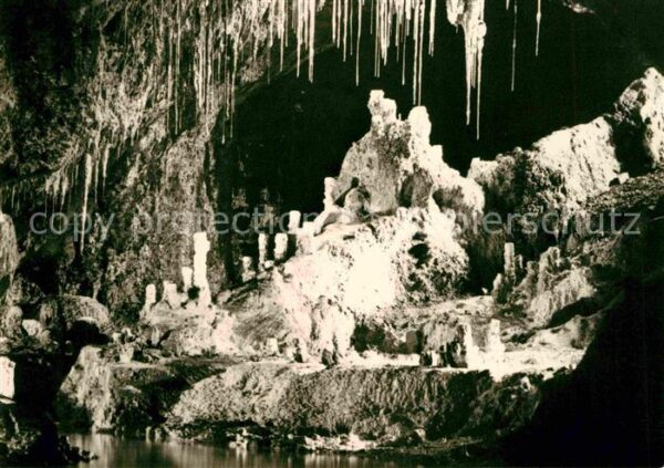 Hoehlen Caves Grottes Saalfeld Feengrotten Gralsburg