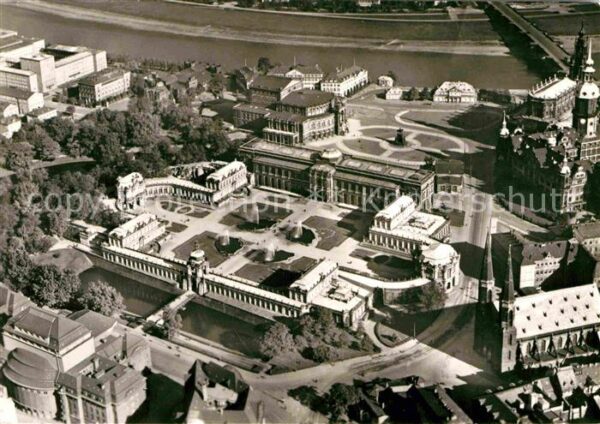 Dresden Zwinger und Theaterplatz vor der Zerstö