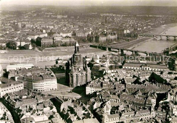 Dresden Blick über Neumarkt und Frauenkirche na