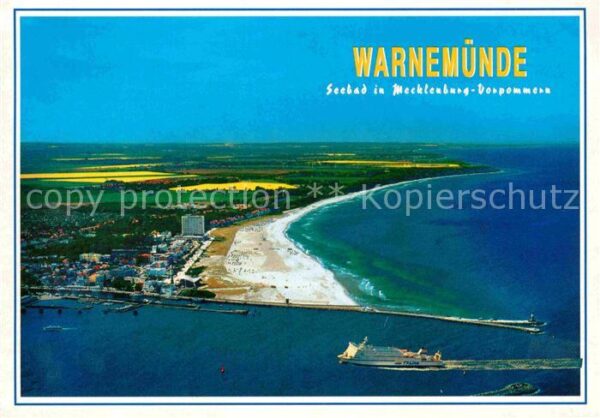 Warnemuende Ostseebad Mole zum Leuchtturm Fähre Strand Fliege