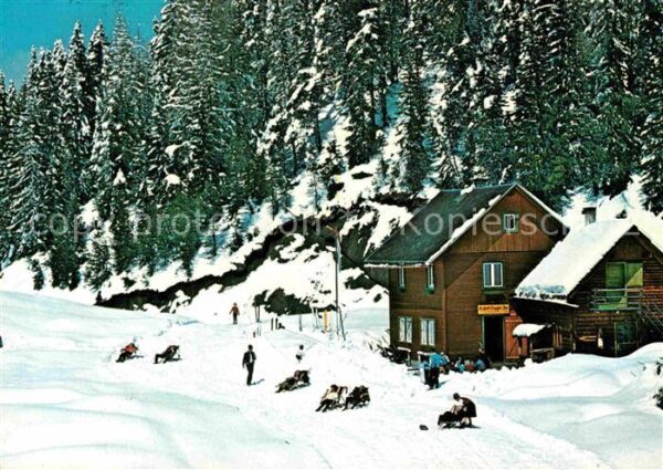 Weissensee Kaernten Naggler Alm im Winter