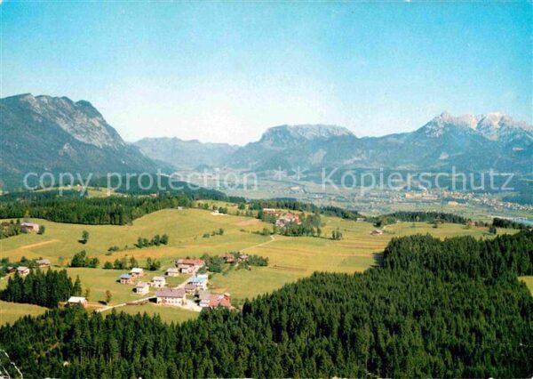 Unterangerberg Panorama Blick zum Kaisergebirge Fliege