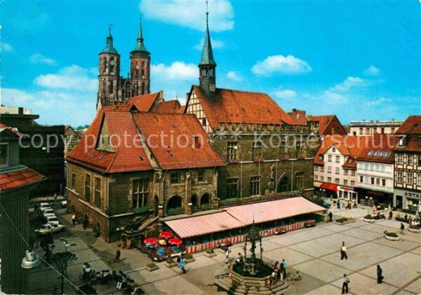 Goettingen Niedersachsen Gänselieselbrunnen Rathaus und Johannes