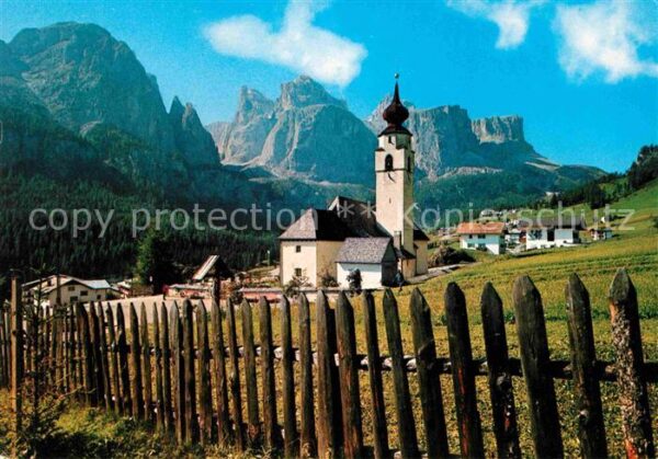 Colfosco Val Badia Chiesetta verso Gruppo Sella