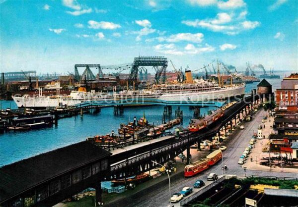 Hamburg Hafen mit ?berseebr?cke