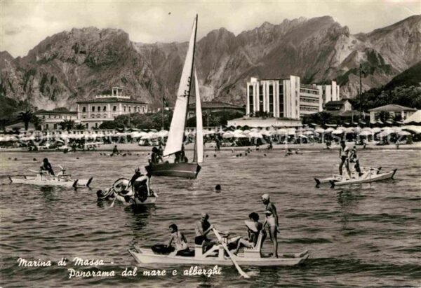 Marina di Massa Badeszene und Hotels