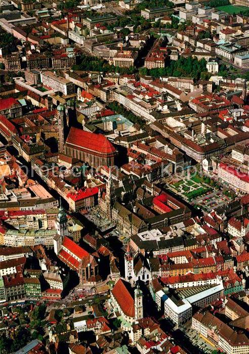 Muenchen Fliegeraufnahme Stadtzentrum Rathaus Ma