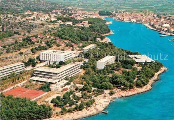 Starigrad Hotelanlage Küste Fliegeraufnahme