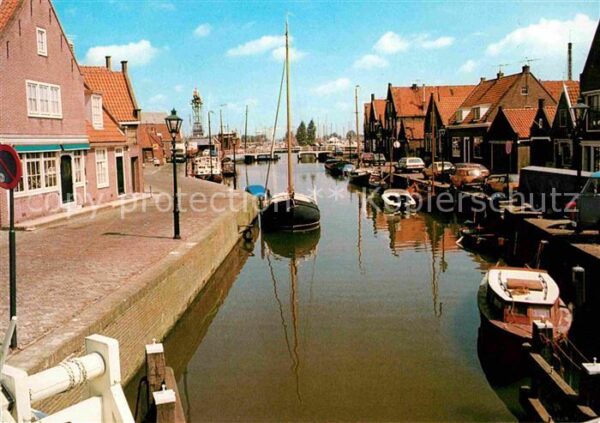 Monnickendam Haven en Gooische Kaai