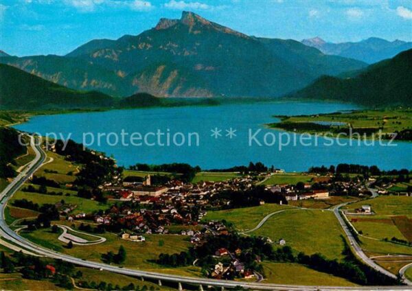 Mondsee Salzkammergut mit Schafberg Autobahn Salzburg Wien Fl