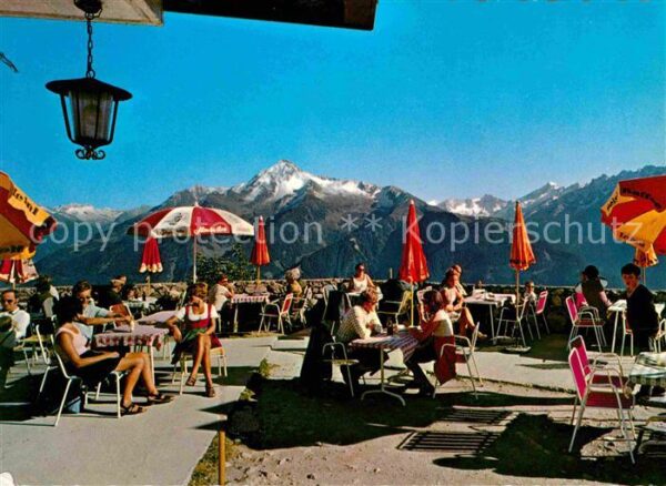 Gschoesswandhuette Zillertal Berggaststätte Sonnenterrasse mit Blick