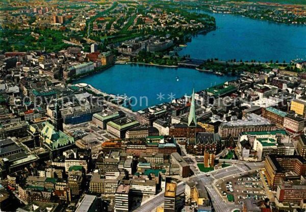 Hamburg City mit Binnenalster und Aussenalster