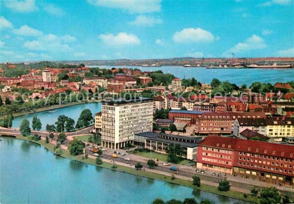 Kiel Hafen und Stadt Fliegeraufnahme